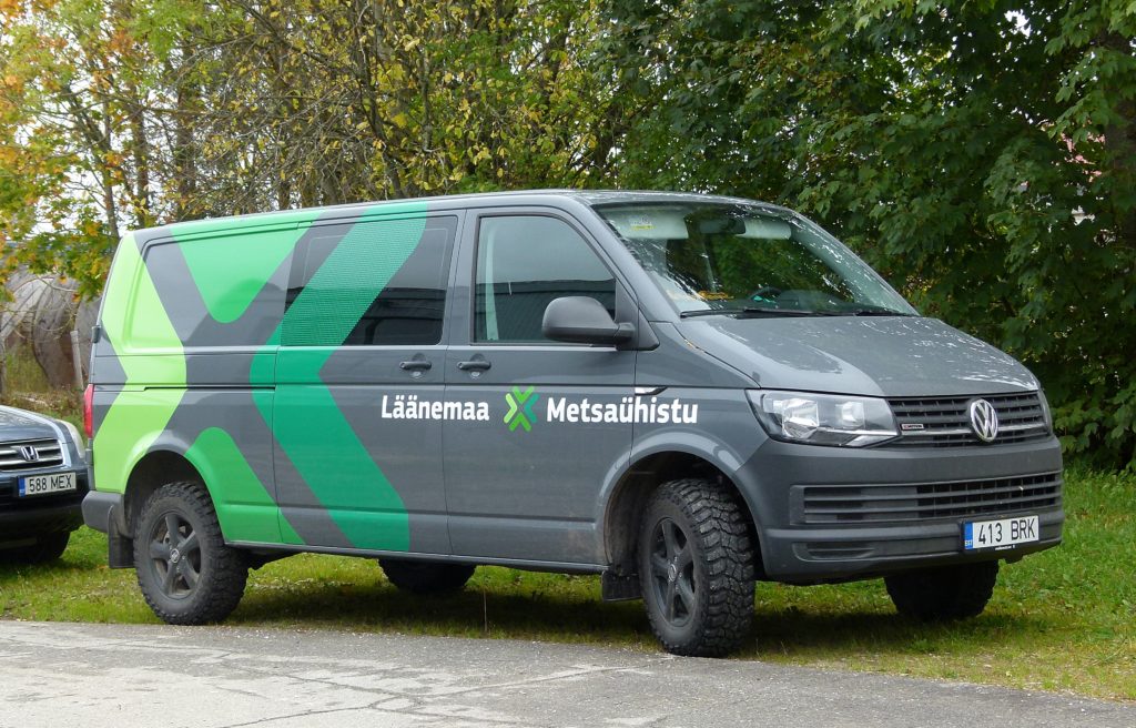 METSAÜHISTU MÄRK 2016 metsaühistu logoga auto